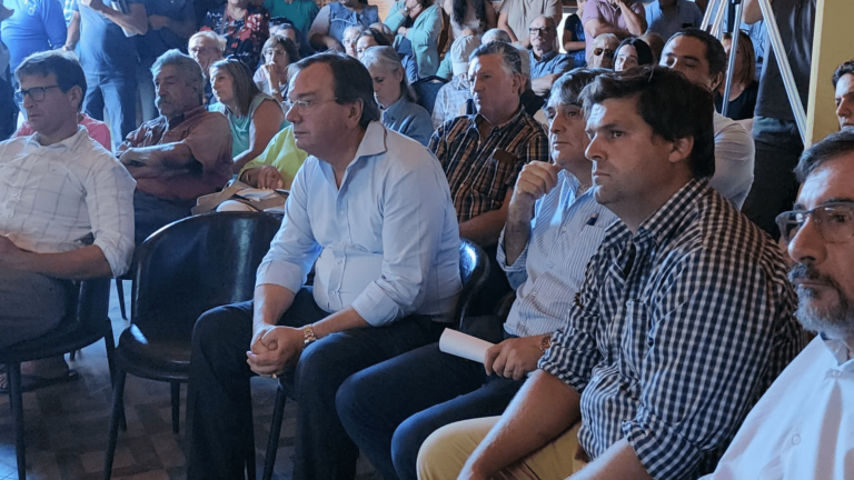 Ministro Falero presentó millonaria obra de ruta 19 en Cerro Chato 
