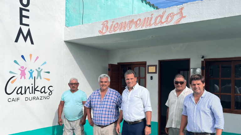 Algorta y Presidente del BROU visitaron barrios en Durazno 